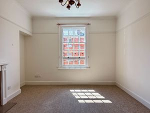 Living room- click for photo gallery